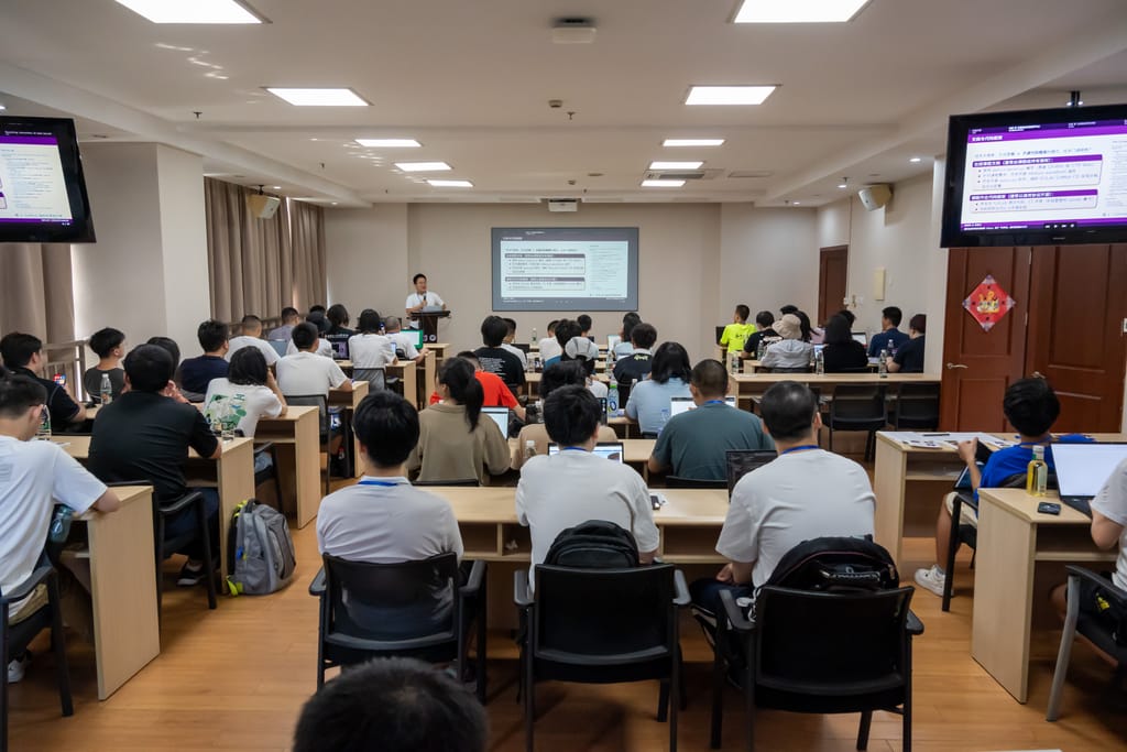 高技术力的硬核内容让在场听众沉迷其中